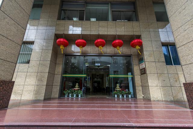 银统大厦的地理优势坐落于繁华的上海市长宁区定西路988号,银统大厦是